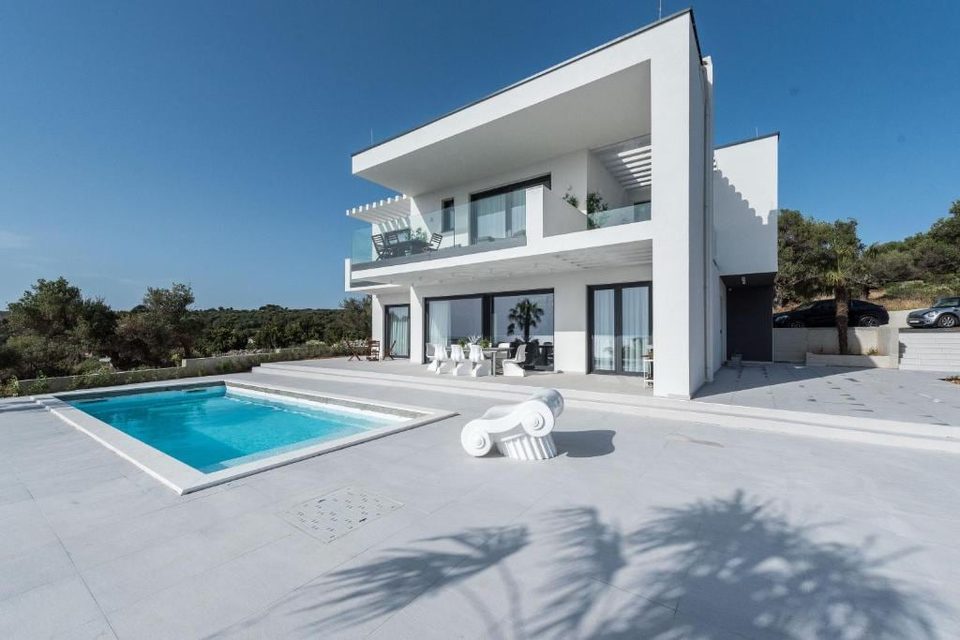 Villa Blue Moon